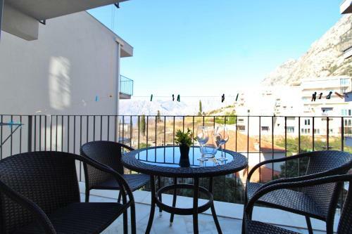 Apartamento 2bd New Dobrota Apt With Bay Views
