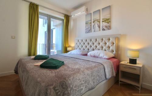 Apartamento 2bd New Dobrota Apt With Bay Views