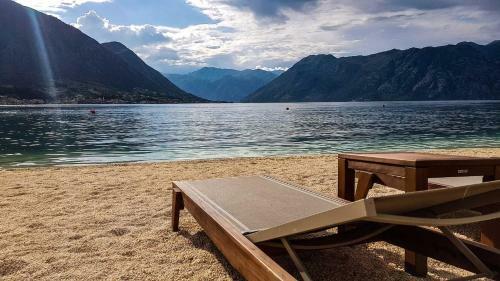 Beach Apartment With Sea -and Perast View