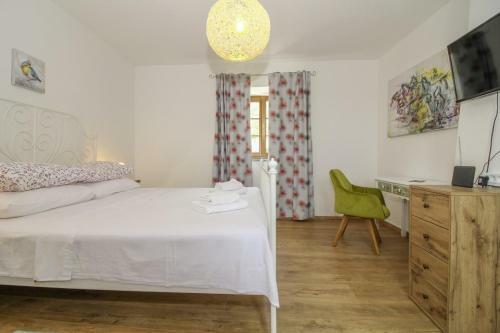 Nicolara In Kru?vari - Haus F�r 6 Personen