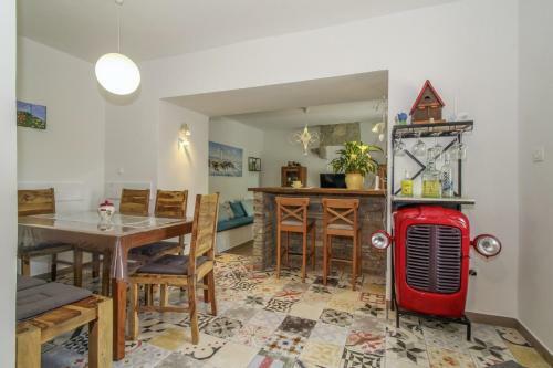 Nicolara In Kru?vari - Haus F�r 6 Personen