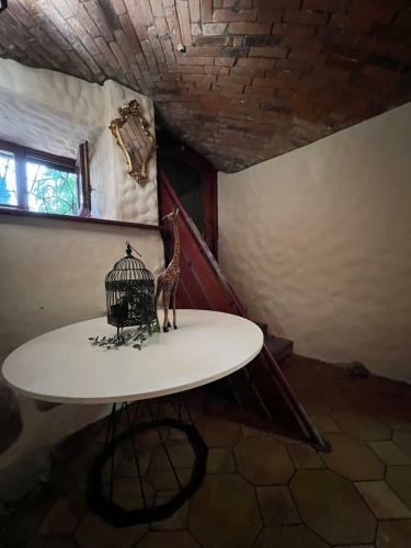 Tilt? 5 Basement Jacuzzi Apartment