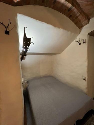 Tilt? 5 Basement Jacuzzi Apartment