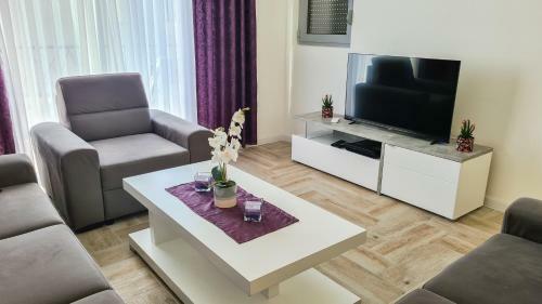 S&b Apartment