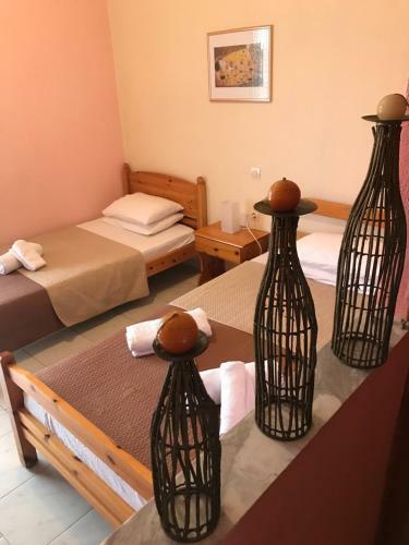 Hostal Rena Apartments