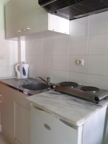Hostal Rena Apartments