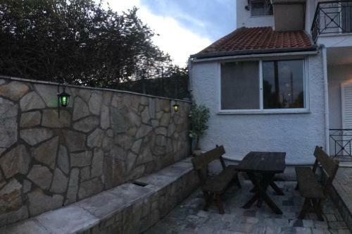 Hostal Rena Apartments