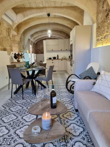 Luxuriously Finished 1 Bedroom Apartment
