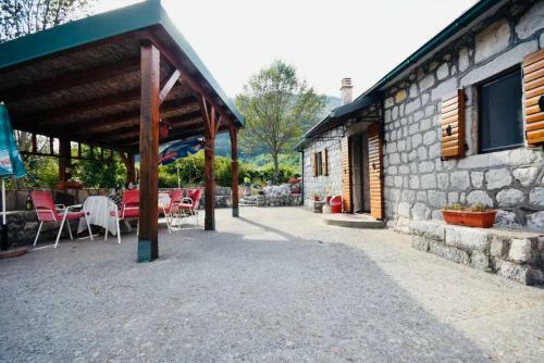 Village House Njegusi