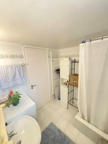 Mata's Spacious Apartment