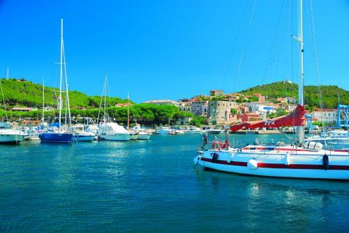 Hostal Sardiniarooms Tortol� Old Town