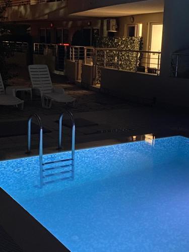 Deluxe Pool Apartment 4