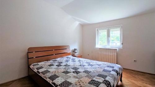 Apartamento ???????? ? ?. ????????, 300 ? ?? ????
