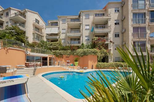 Summer Apartments With Pool