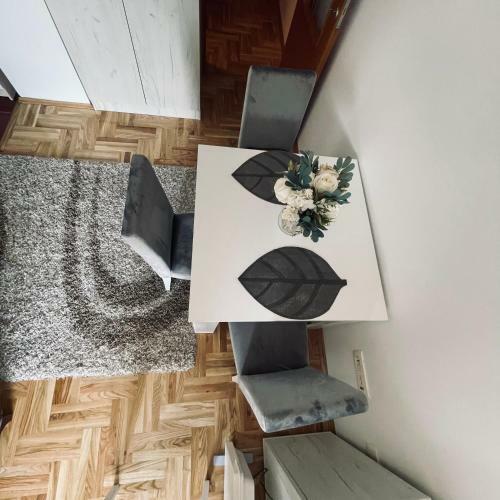 Zora Apartment