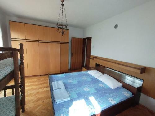 Apartamento Ocka's Kompot House