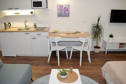 Hostal Iris Guesthouse