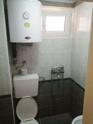 Nikola Apartments