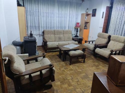 Hostal Apartments And Studio Nikoloski