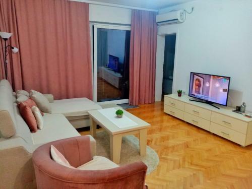 Nadia Apartment