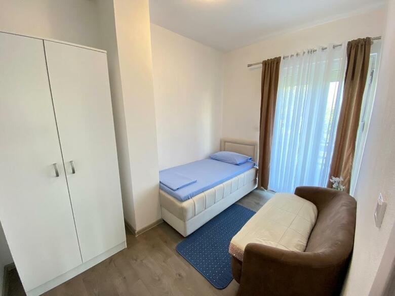 Apartment Mia Airport