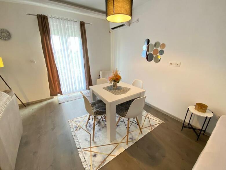 Apartment Mia Airport