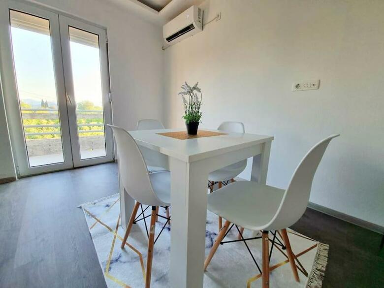 Apartment Mia Airport