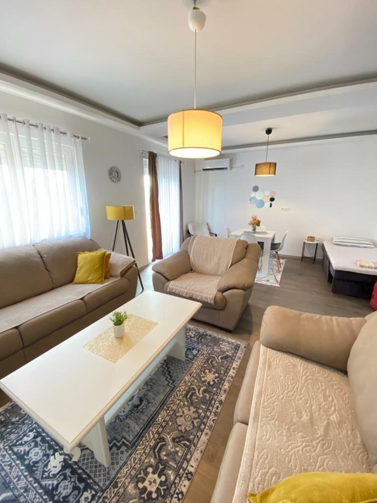 Apartment Mia Airport