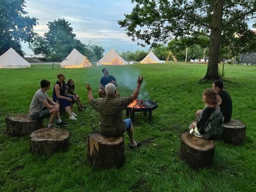 Glamping V?rnu Republika