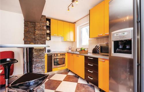 Two-bedroom Apartment Cizici With Sea View 05