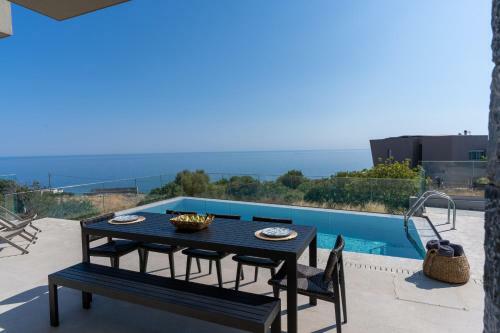 Villa Onyx - With Private Heated Pool