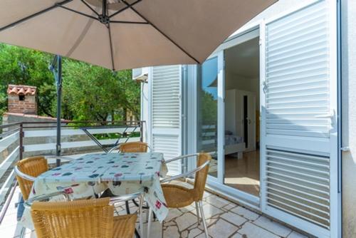 Apartment In Cres With Balcony, Ac, Wifi, Washing Machine 4249-3