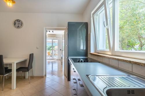 Apartment In Cres With Balcony, Ac, Wifi, Washing Machine 4249-3