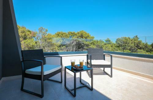Poolincluded Villa Green Oasis