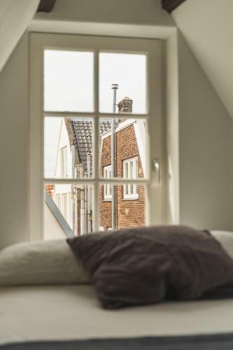 De Achterkamer, A Tiny Attic On The Herengracht