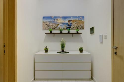 Cosy Apartment Steps From The Promenade