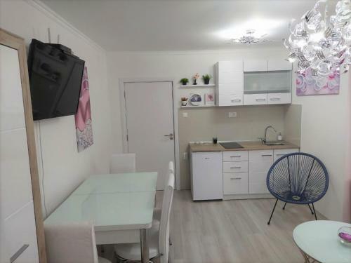 City Lux Apartments