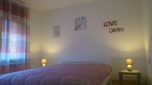 Jasmin White Apartment