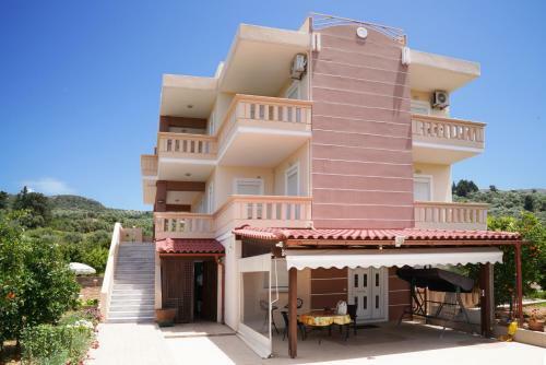 Fournes Apartments