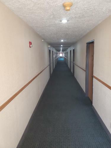 Hotel Super 7 Inn Tecumseh