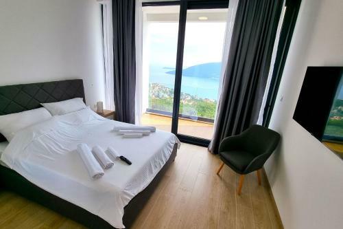 Pool Villa Luxoria Trebesin Whirlpool