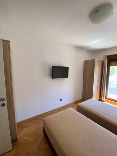 Pinewood Apartment Tivat