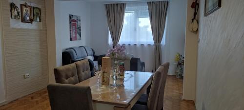 Apartamento House Sarovic 2