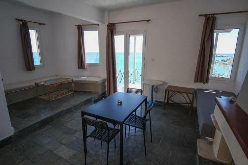 Agia Fotia Beachfront Apartment