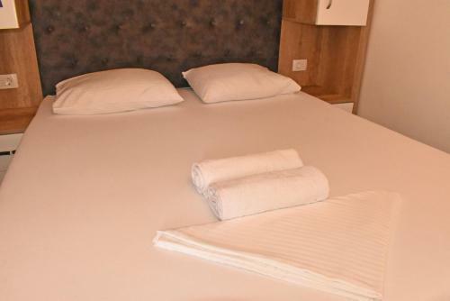 Apartments Hidri