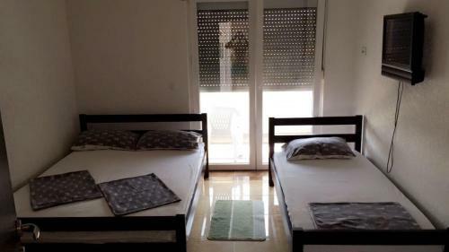 Apartment?s Artani