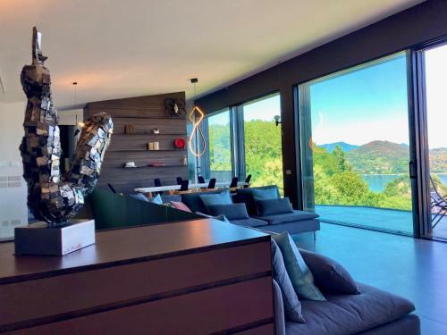 Villa Belvedere_modern Villa With Lake View