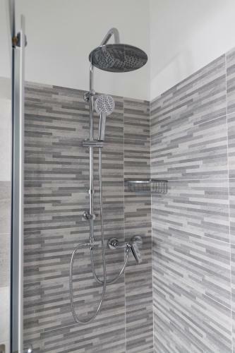 Gray Pearl - Modern Apartment In City Center