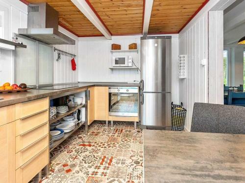 Holiday Home Midsund VII