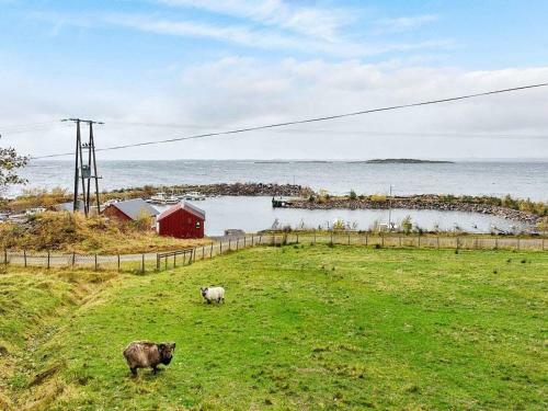 Holiday Home Midsund VII